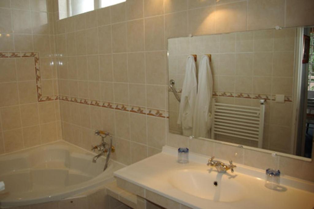 Auberge Du Clos Normand Hotel Martin-Eglise Phòng bức ảnh